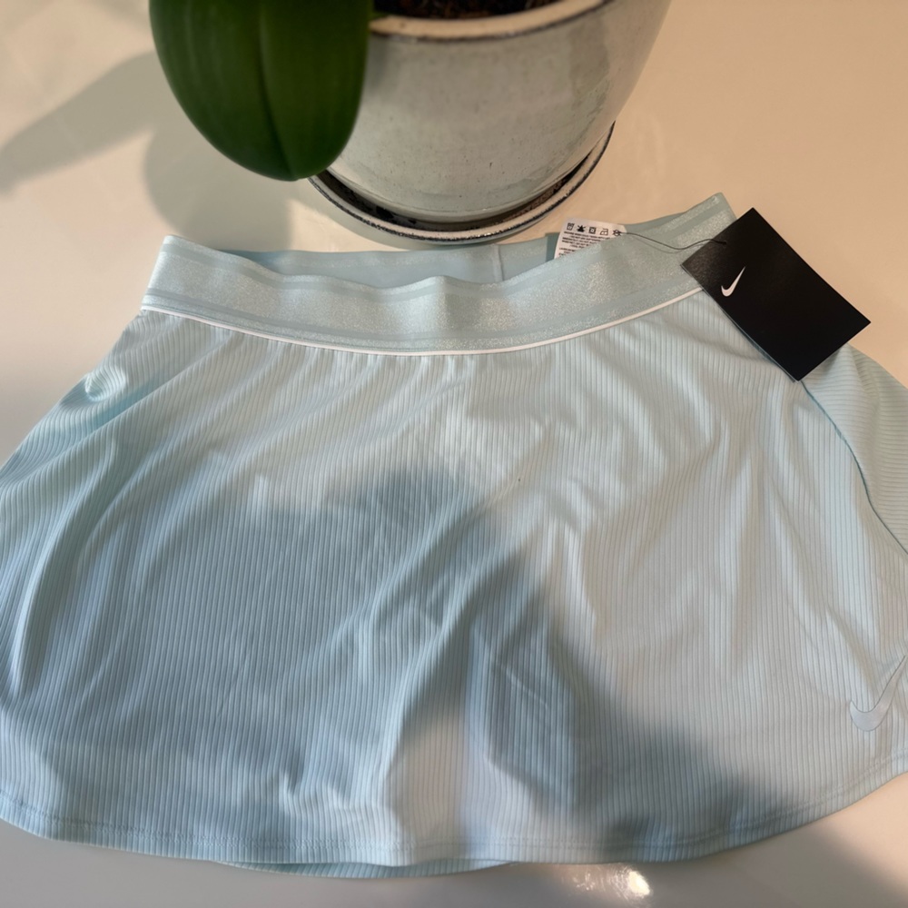 Brand new Nike tennis skirt